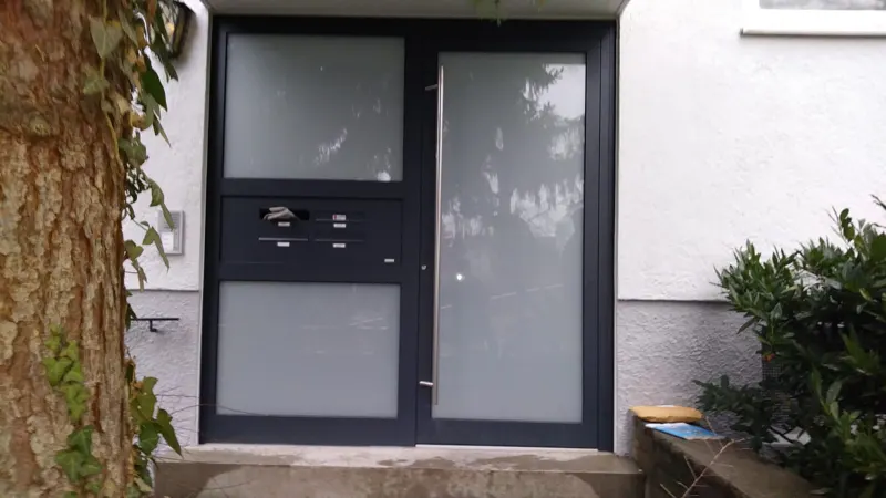 Haustüren & Vordächer, Referenzprojekt von BABEC